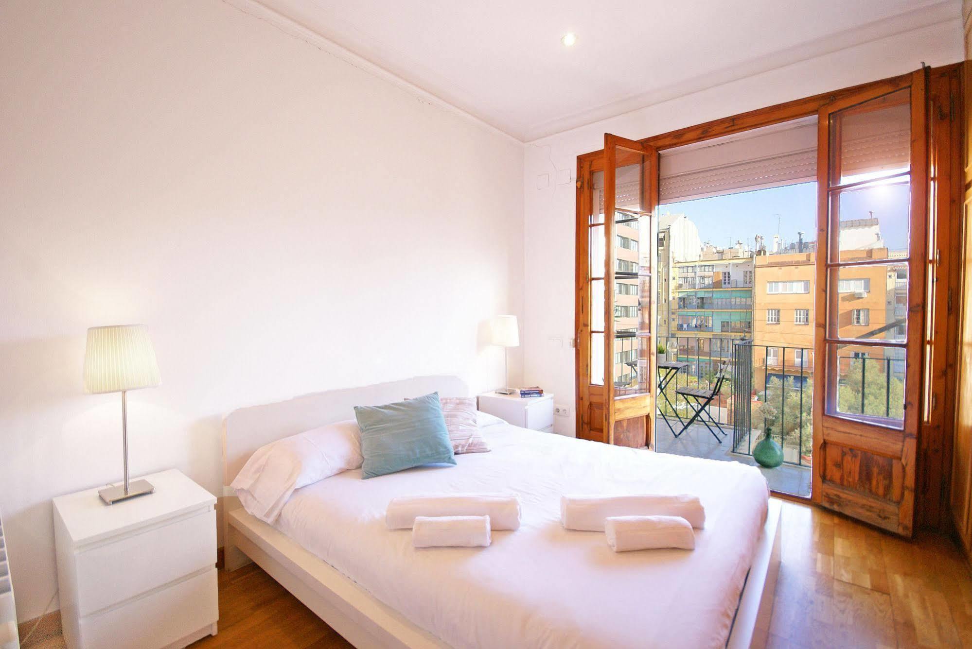 Flateli Aribau Lägenhet Barcelona Exteriör bild