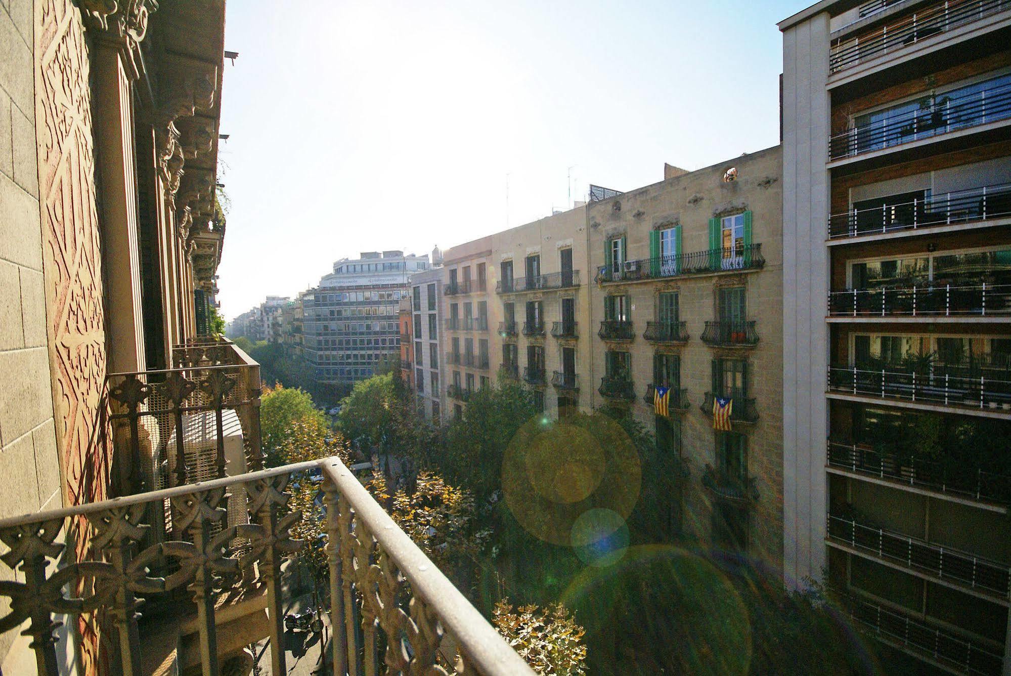 Flateli Aribau Lägenhet Barcelona Exteriör bild